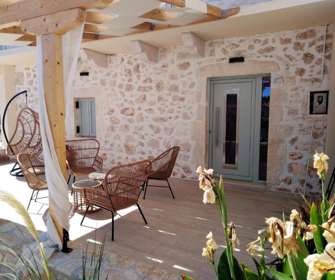 Apartmán Mangata Homes With Private Pools Spartokhórion
